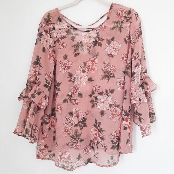 TORRID FLORAL RUFFLE BELL SLEEVE Top 00 - Picture 1 of 9